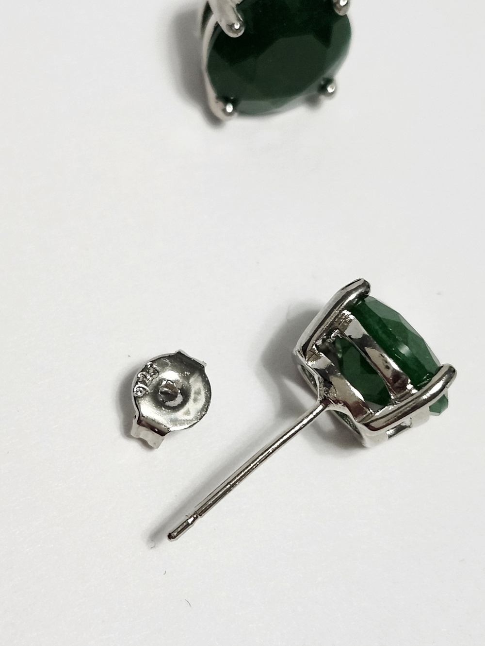 4.00ct Emerald Solitaire Sterling Silver Stud Earrings NEW - Picture 10 of 13